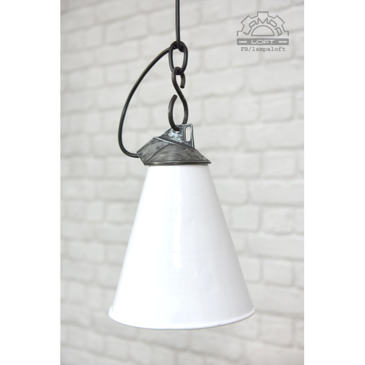 Lampa industrialna P-375 z lat 70'