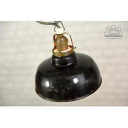 Lampa emaliowana z lat 50 DDR