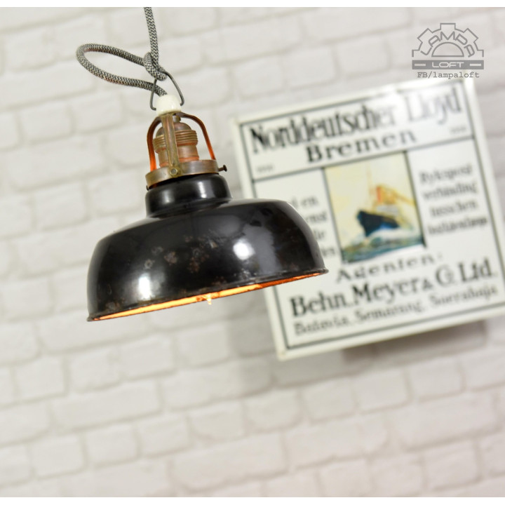 Lampa emaliowana z lat 50 DDR
