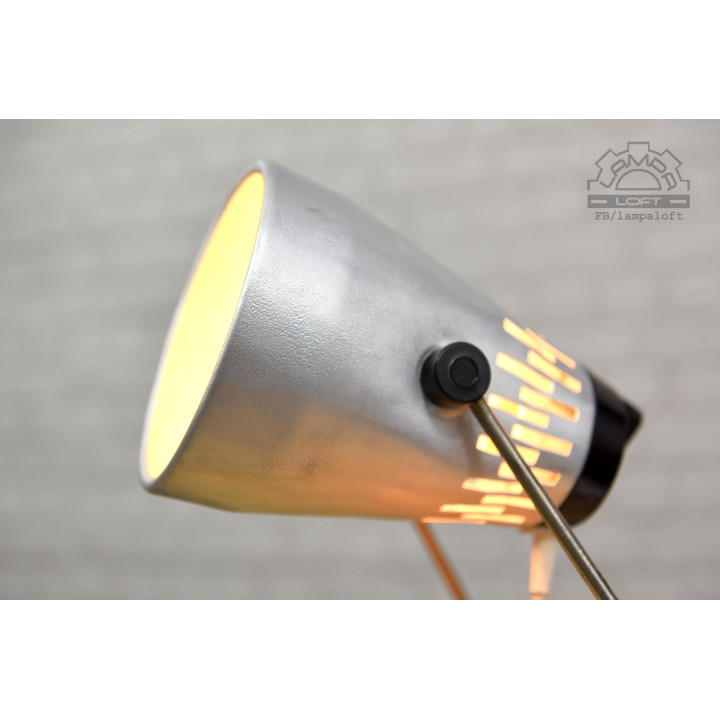 Lampa stołowa