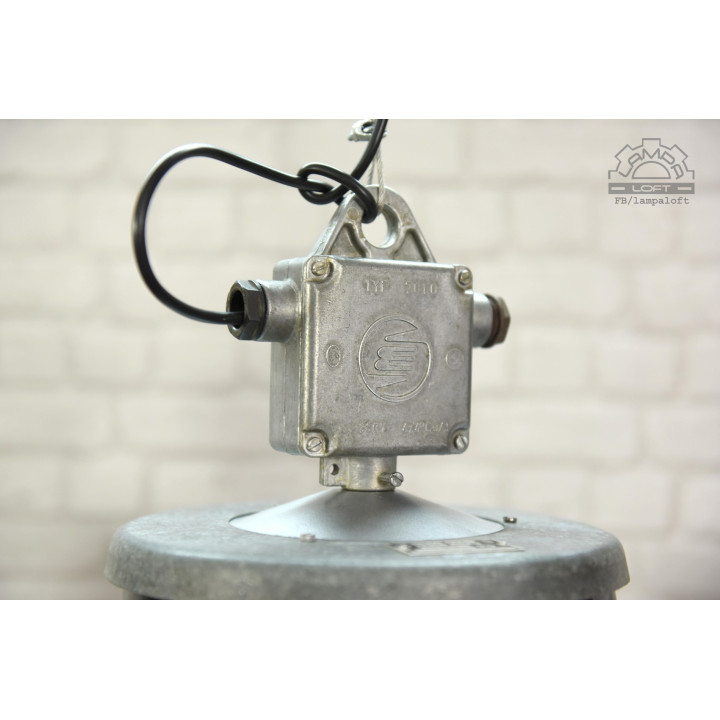 Ogromna lampa industrialna Elektrosvit