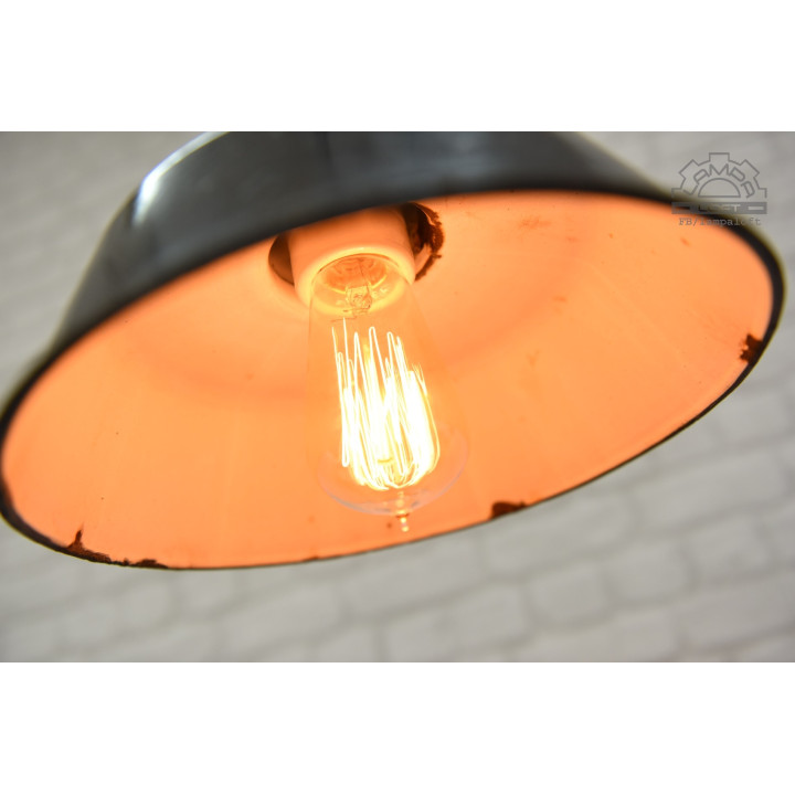 Lampa industrialna z lat 60'