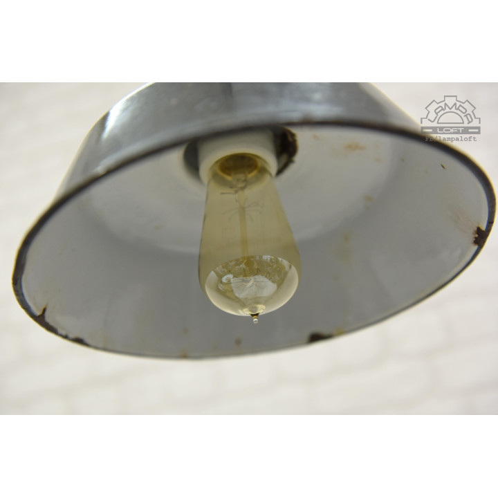 Lampa industrialna z lat 60'