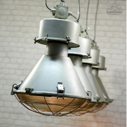 Lampa ORP-400 w zachowanym oryginalnym stanie