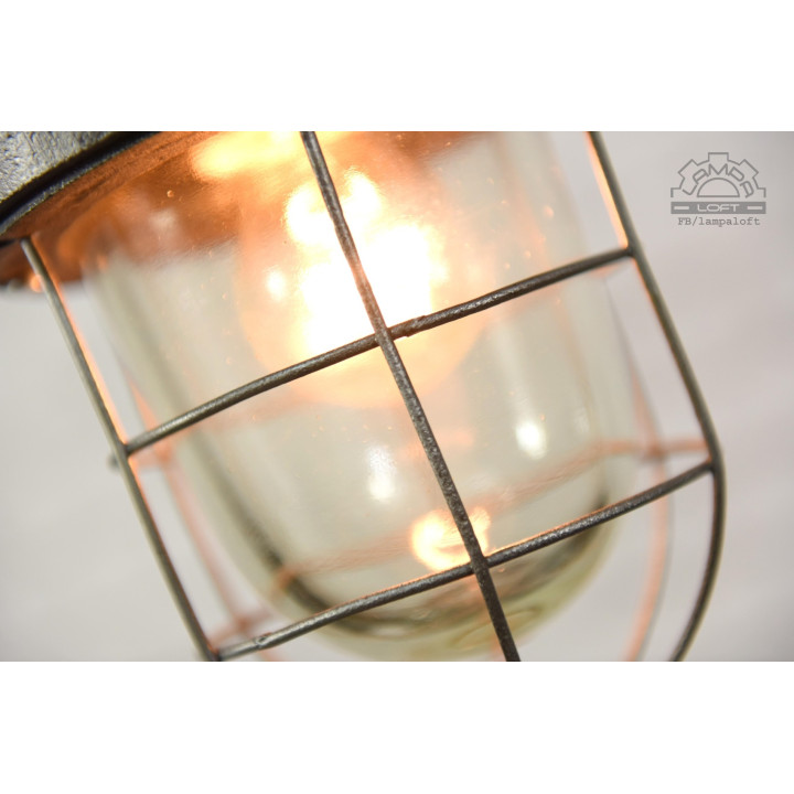 Lampa industrialna z lat 50'