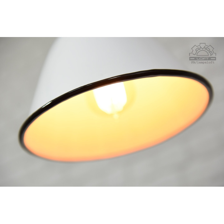 Lampa industrialna z lat 30'