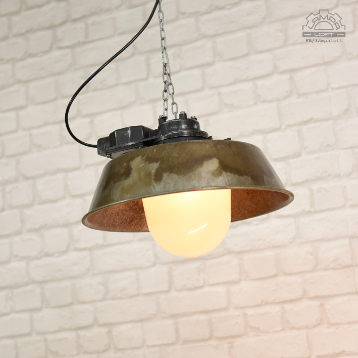 Lampa okrętowa FAMOR z lat 80'