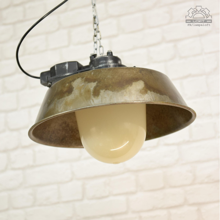 Lampa okrętowa FAMOR z lat 80'
