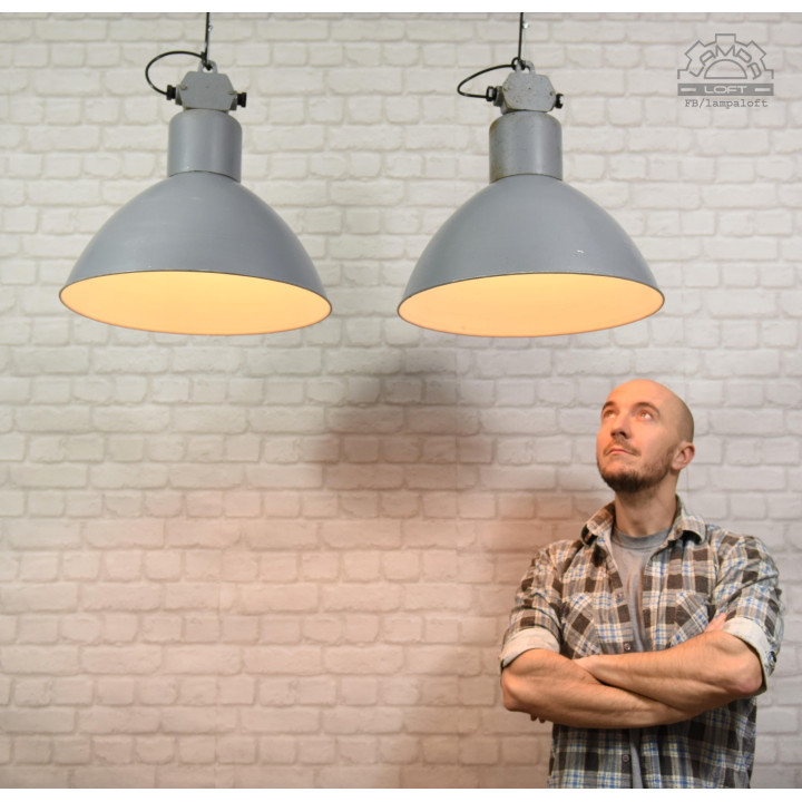 Lampa industrialna OG-200 w oryginalnym stanie
