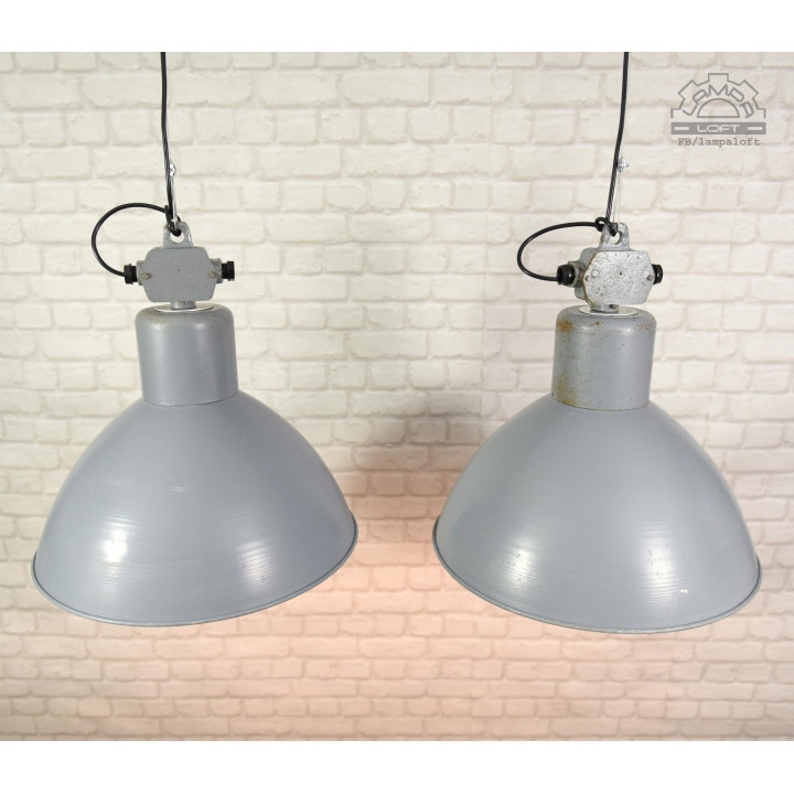 Lampa industrialna OG-200 w oryginalnym stanie