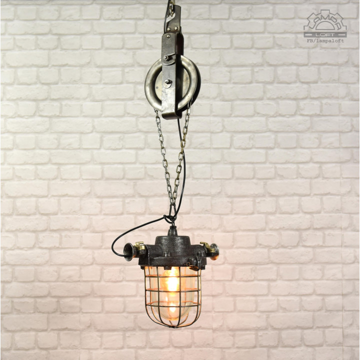 Lampa industrialna z lat 60' LPW-200