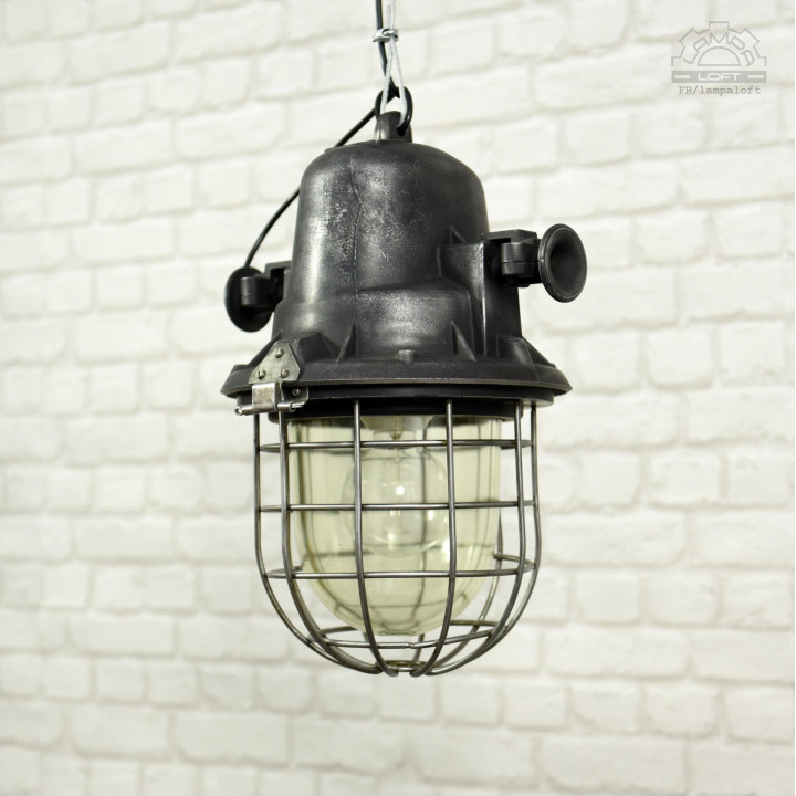 Lampa industrialna ORPW-125 MESKO z lat 70'