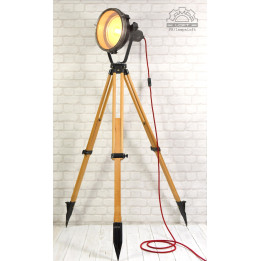 Lampa na trójnogu