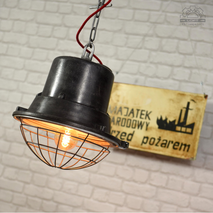 Lampa industrialna MESKO z 1970