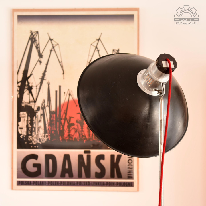 Lampa industrialna stojąca