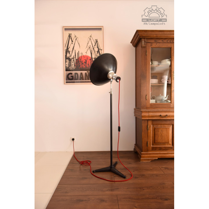 Lampa industrialna stojąca