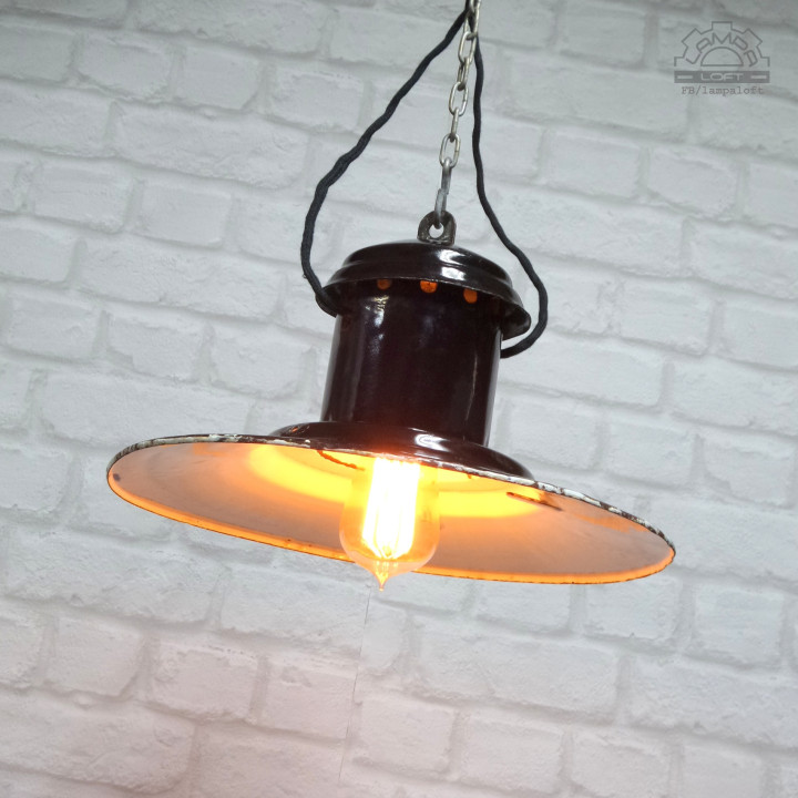 Radziecka lampa industrialna z lat 60'