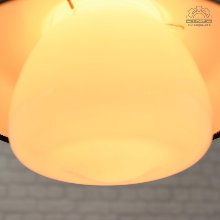 Ukraińskie lampy industrialne