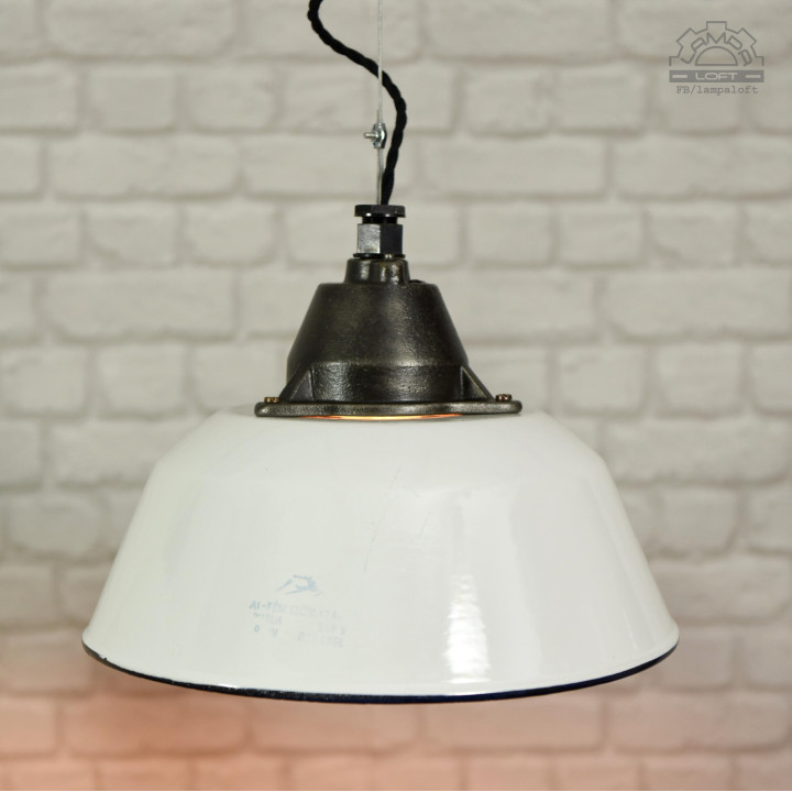 Węgierskie lampy industrialne