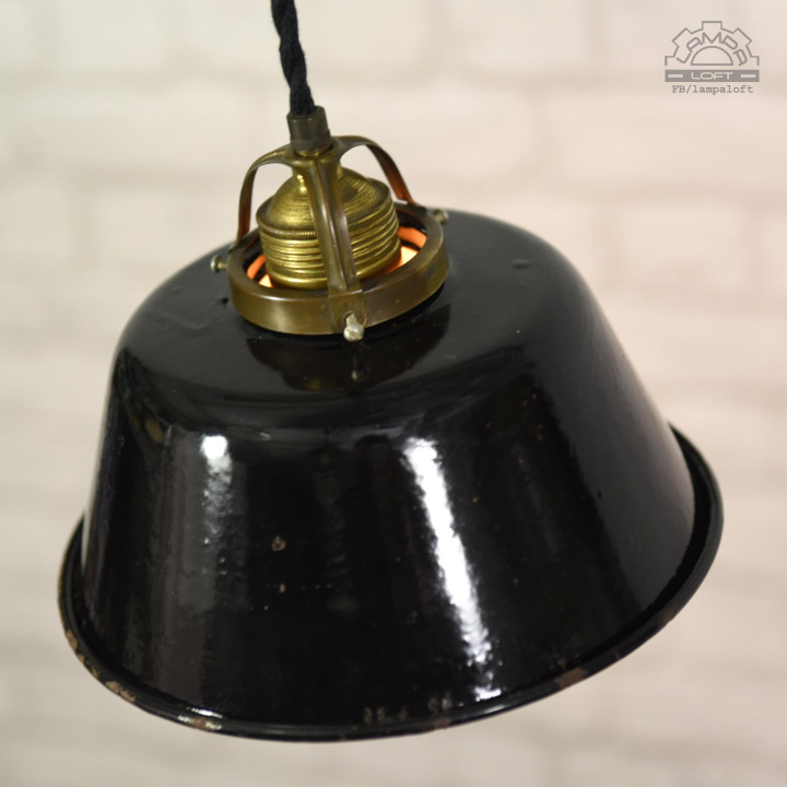 Niemiecka lampa emaliowana z lat 30'