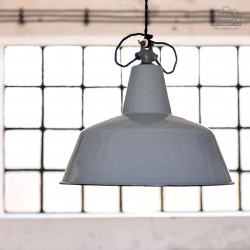 Niemiecka lampa emaliowana z lat 50'