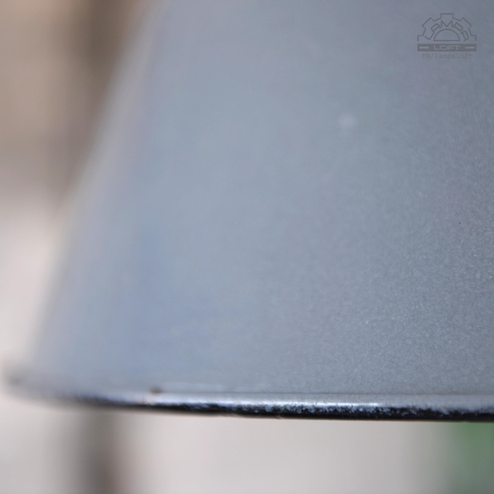 Niemiecka lampa emaliowana z lat 50'