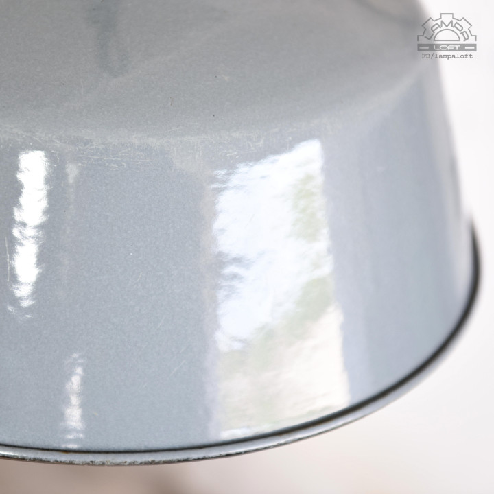 Niemiecka lampa emaliowana z lat 50'