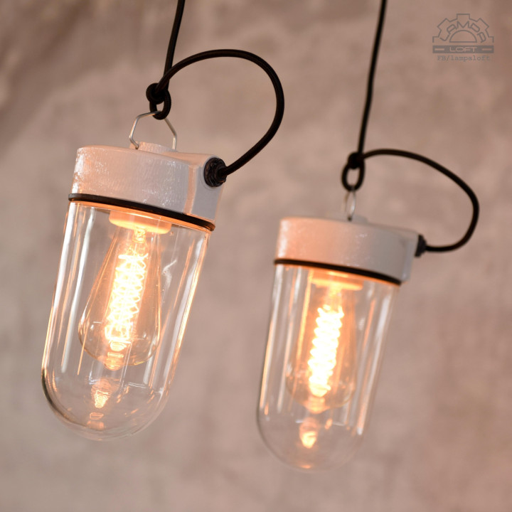 Wiszące lampy porcelanowe