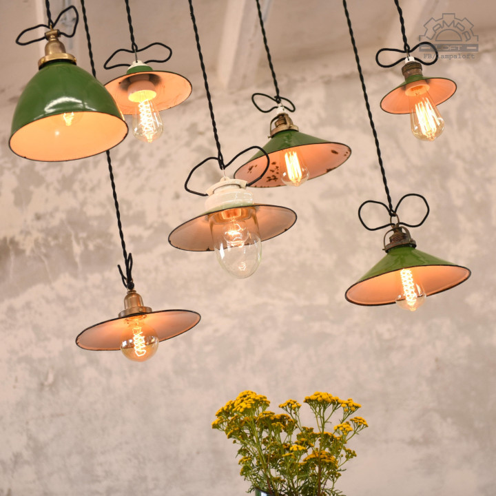 Zestaw lamp emaliowanych z lat 30'-50'