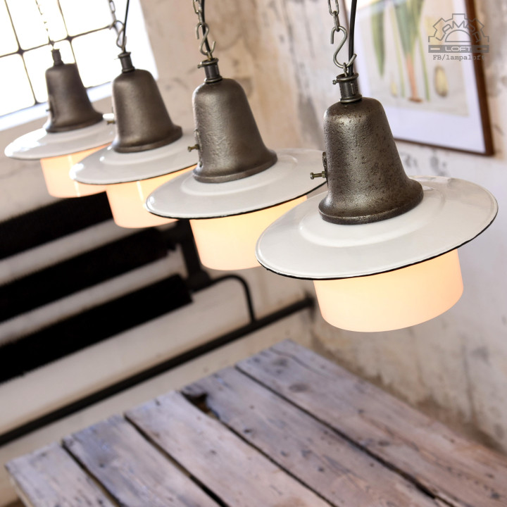 Lampa industrialna OŻk-1 z lat 50'