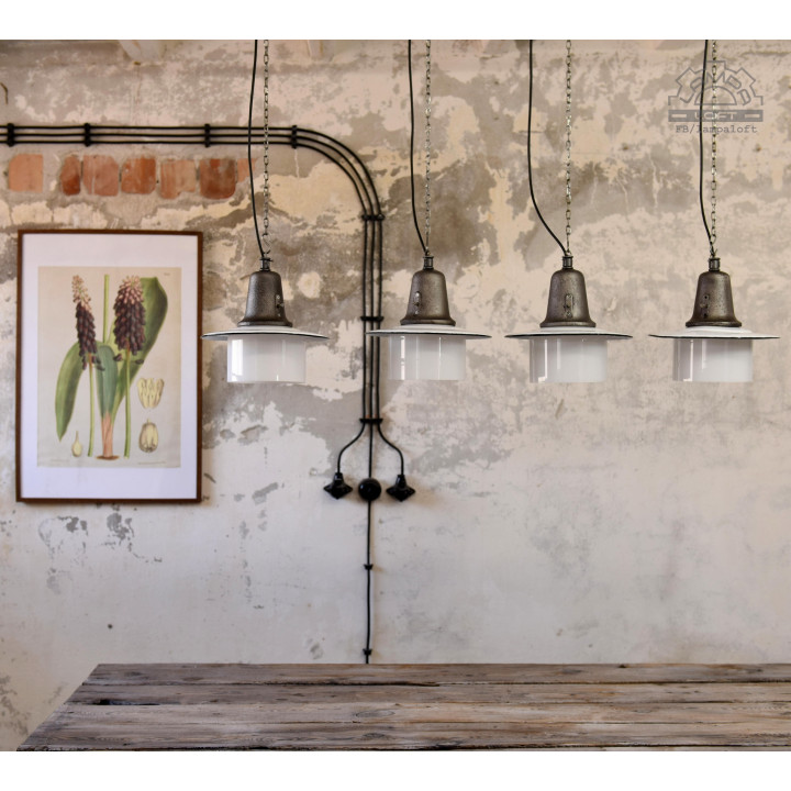 Lampa industrialna OŻk-1 z lat 50'