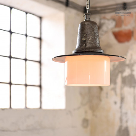 Lampa industrialna OŻk-1 z lat 50'
