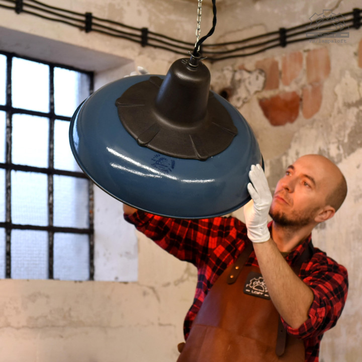 Emaliowana lampa industrialna OZż-2 z lat 50'