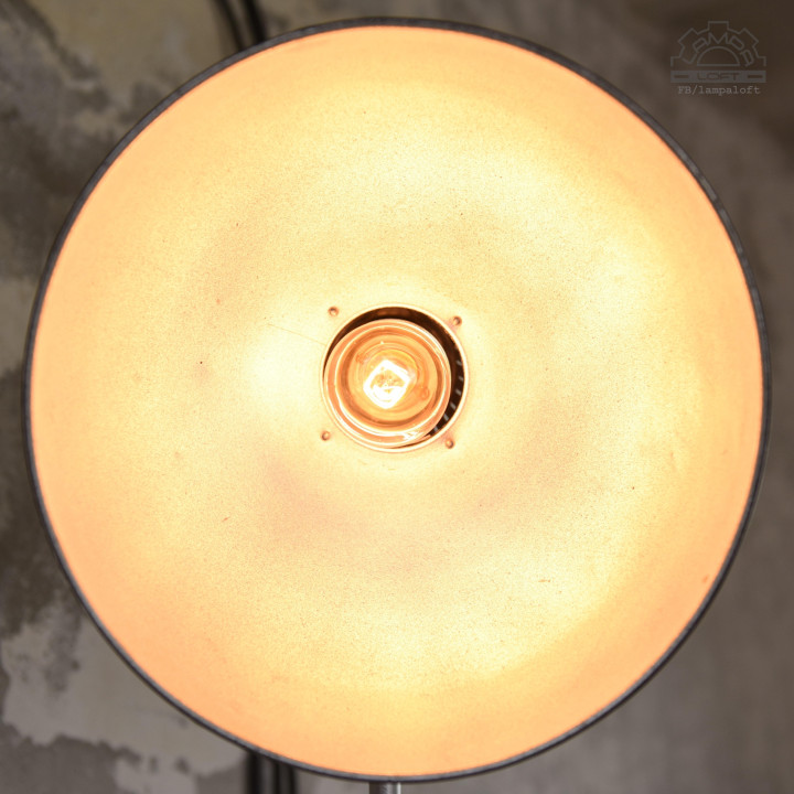Lampa industrialna stojąca