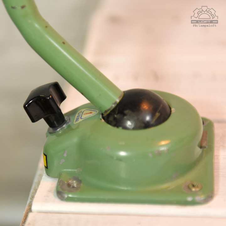 Lampa industrialna przegubowa LBL
