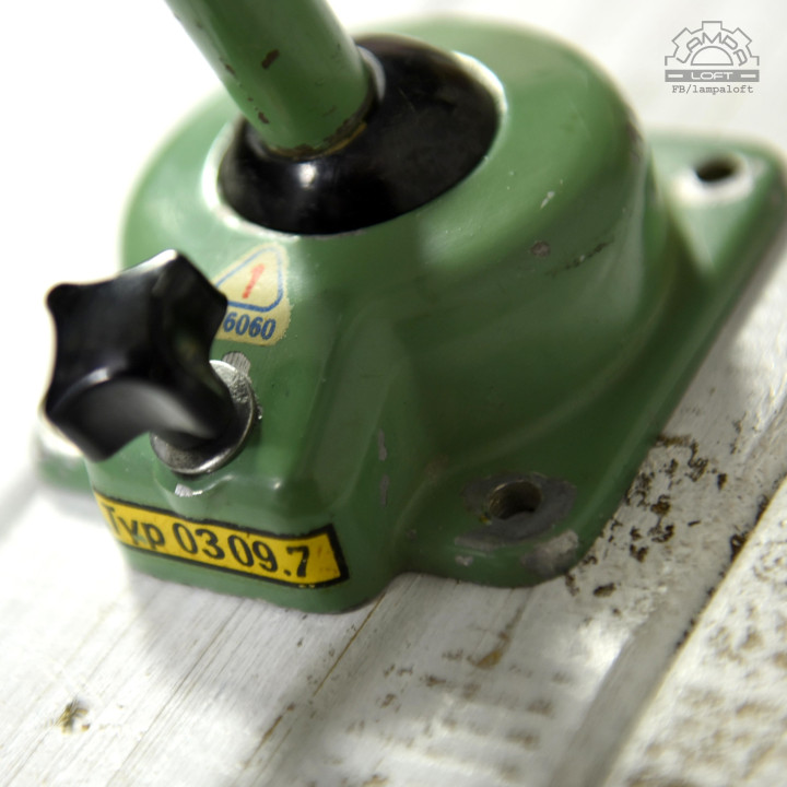 Lampa industrialna przegubowa LBL