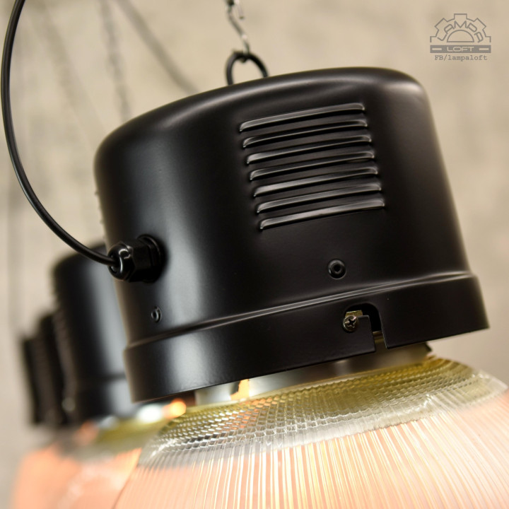 Włoskie lampy industrialne GEWISS