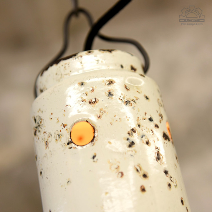 Radziecka lampa industrialna z lat 60'