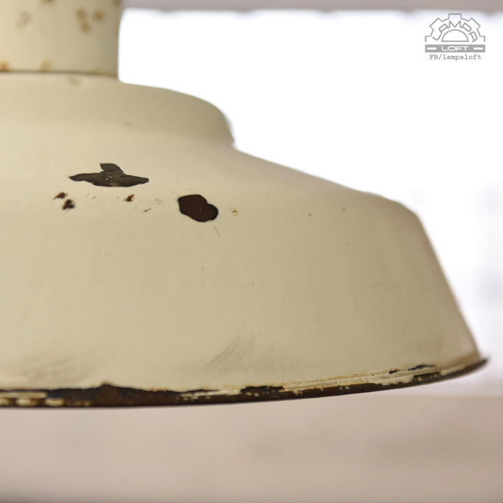 Radziecka lampa industrialna z lat 60'