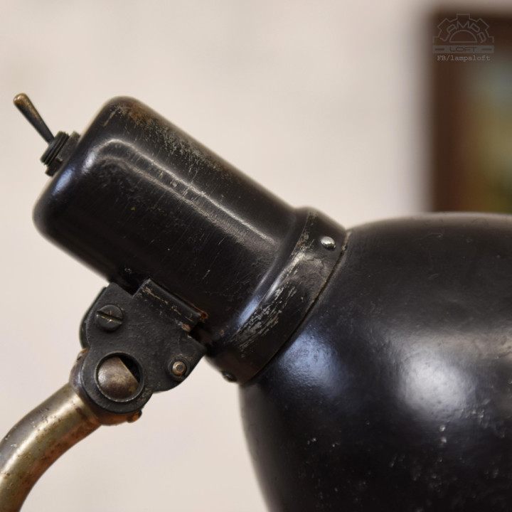 Radziecka lampa biurkowa z 1957 roku