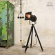 Lampa teatralna na metalowym statywie