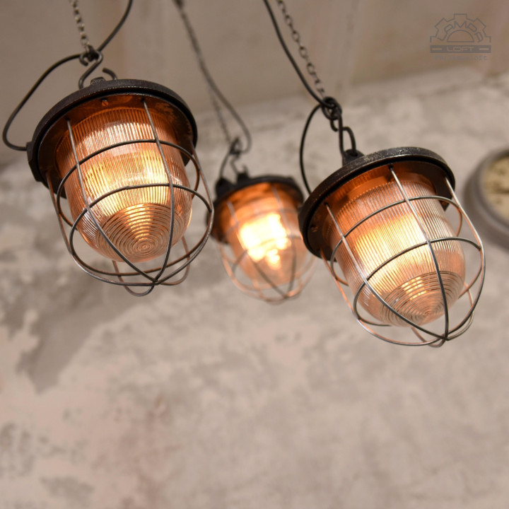 Lampa industrialna C-200 RWSO Sopot z lat 60'