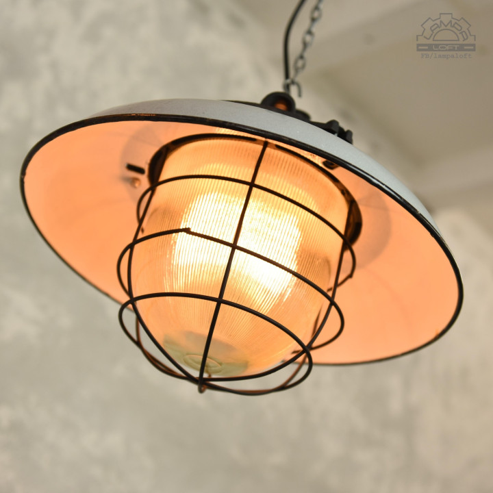 Lampa industrialna OKs-1 z lat 70'