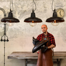 Lampa industrialna z lat 30' nr.kat 12011 z fabryki Antoniego Marciniaka