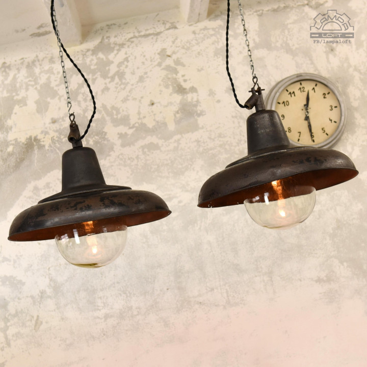 Lampa industrialna z lat 30' nr.kat 12011 z fabryki Antoniego Marciniaka