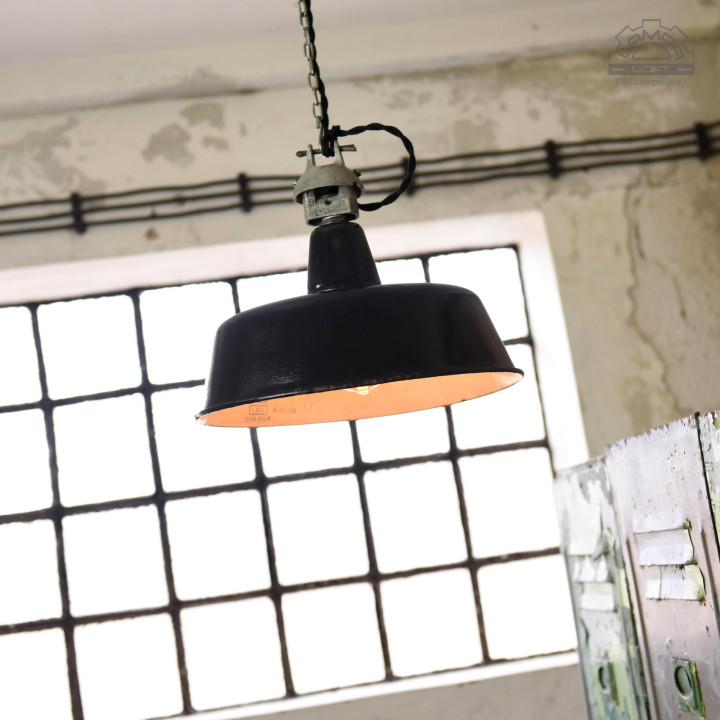 Niemiecka lampa industrialna LBL z lat 50'