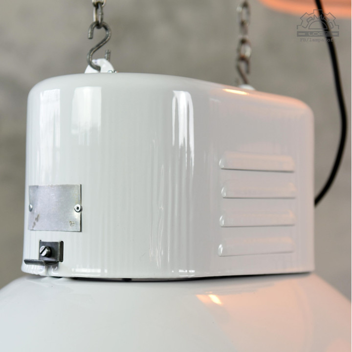 Lampy industrialne ORP-2M z 1975 roku