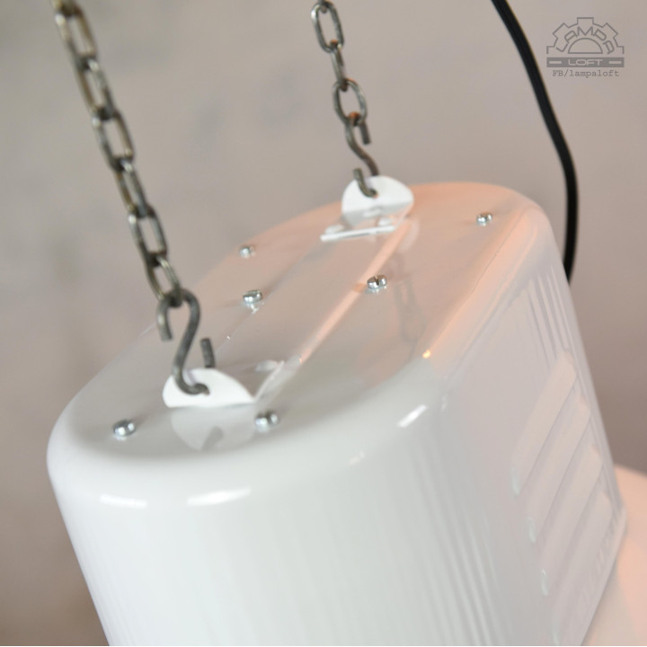 Lampy industrialne ORP-2M z 1975 roku