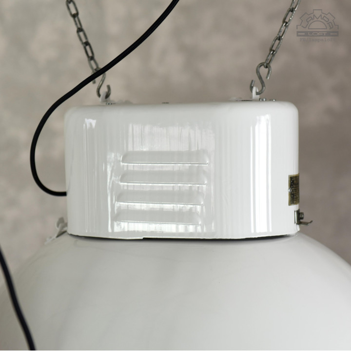 Lampy industrialne ORP-2M z 1975 roku