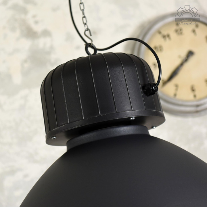 Lampa industrialna Via Achille Grande